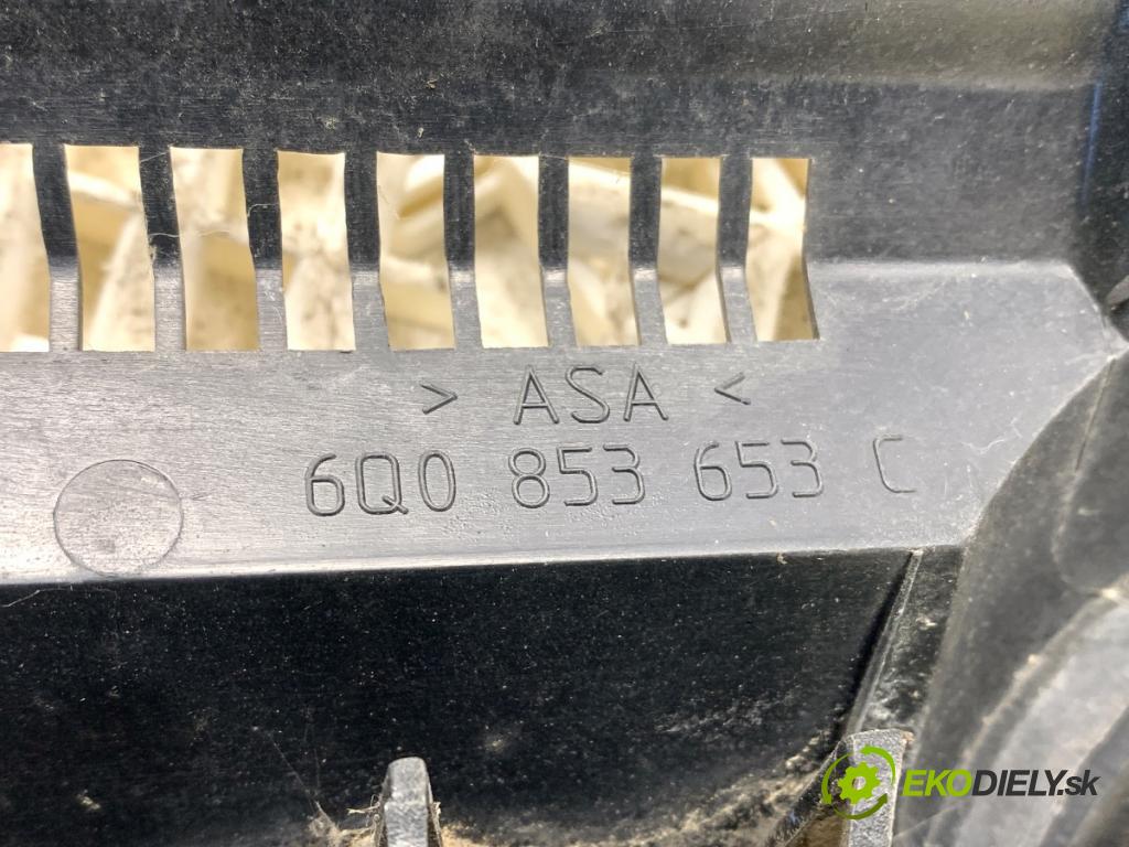 VW POLO IV 9N liftback 2002 55 kW 1.4 TDI 1422 mřížka maska 1J5853601 6Q0853653C (Přední mřížka (maska chladiče))