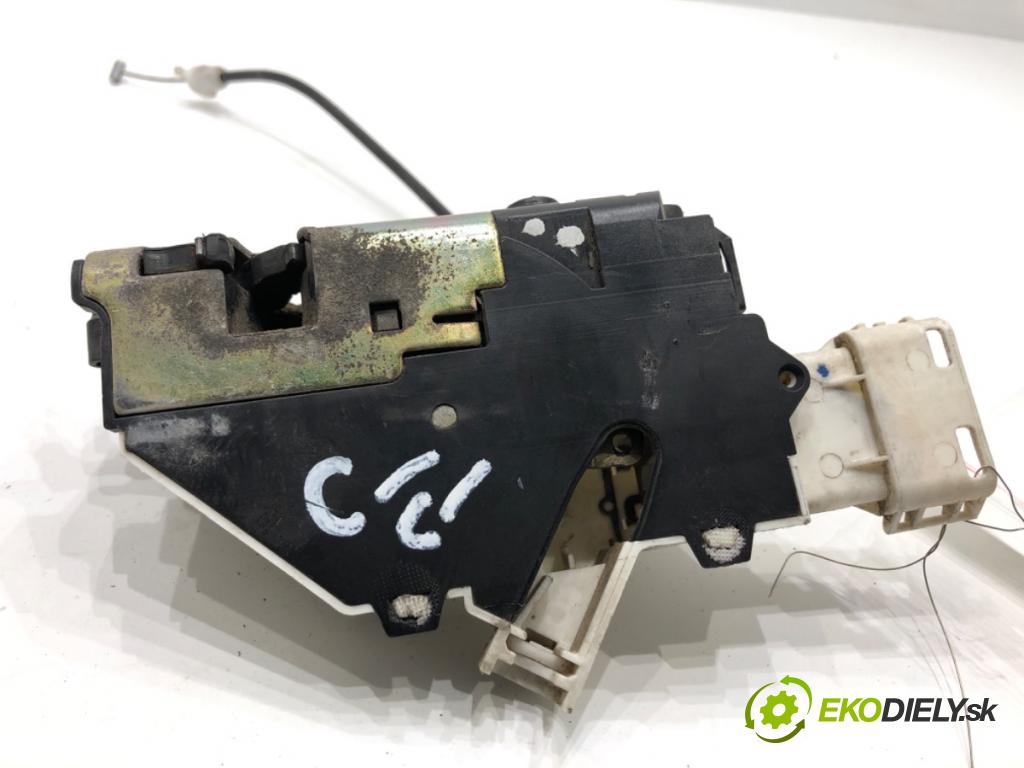 CITROEN C4 I liftback 2004 80 kW 1.6 16V 1587 zámok Dvere pravy predný
