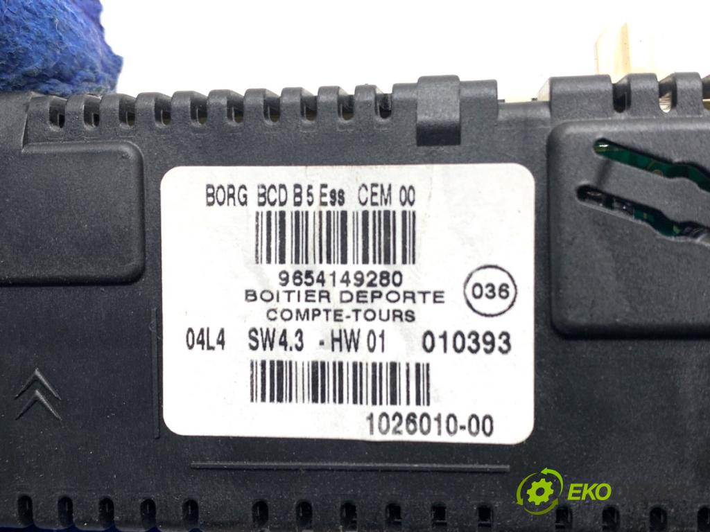 CITROEN C4 I liftback 2004 80 kW 1.6 16V 1587 Dislpej 9654149280 (Prístrojová doska)