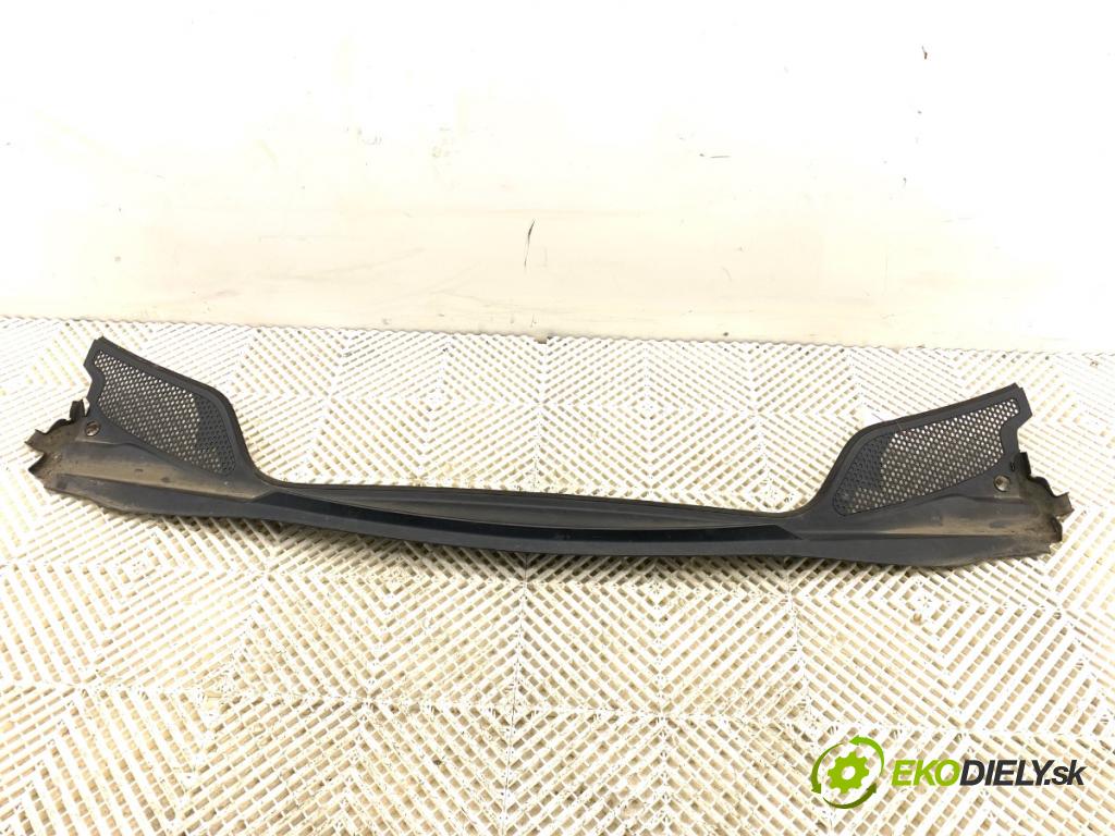 CITROEN C4 I liftback 2004 80 kW 1.6 16V 1587 Torpédo, plast pod čelné okno 96467935XT (Torpédo (plast pod čelným sklom))