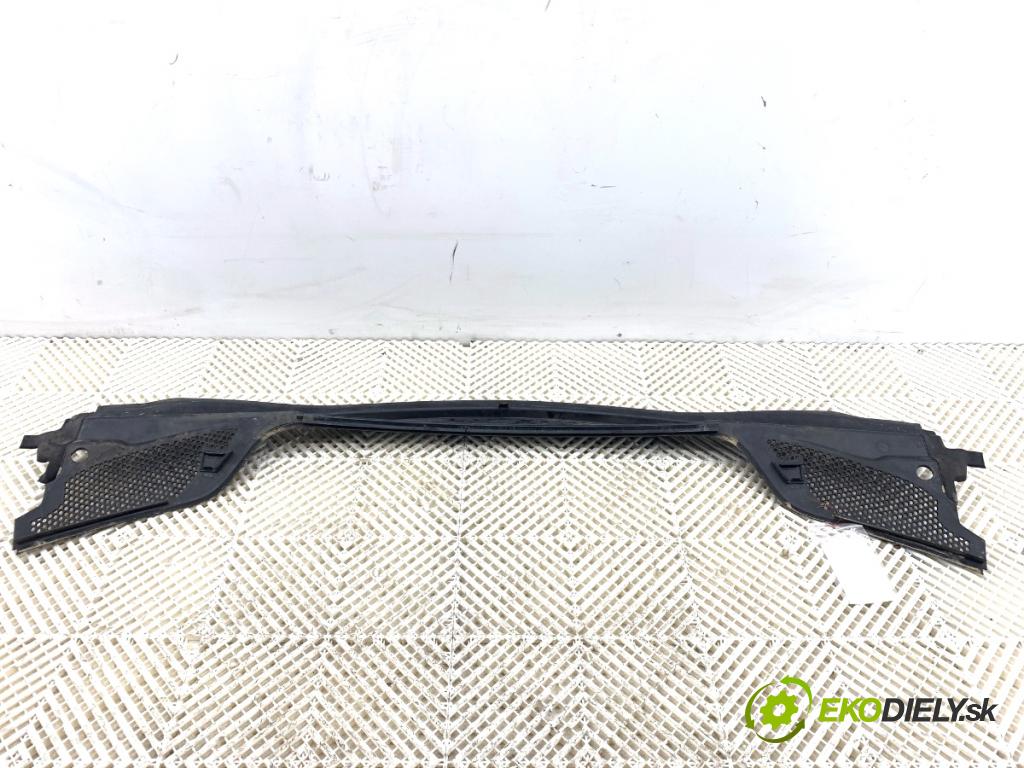 CITROEN C4 I liftback 2004 80 kW 1.6 16V 1587 Torpédo, plast pod čelné okno 96467935XT (Torpédo (plast pod čelným sklom))