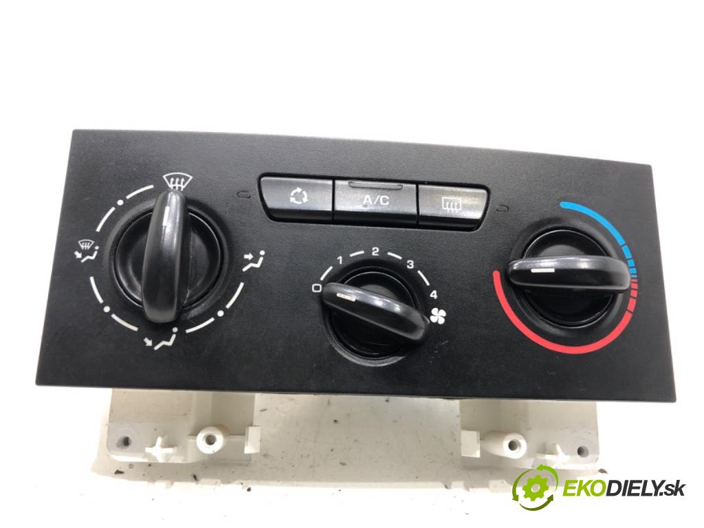 CITROEN C4 I liftback 2004 80 kW 1.6 16V 1587 Panel ovládania kúrenia B9642 (Prepínacie páčky pod volantom)