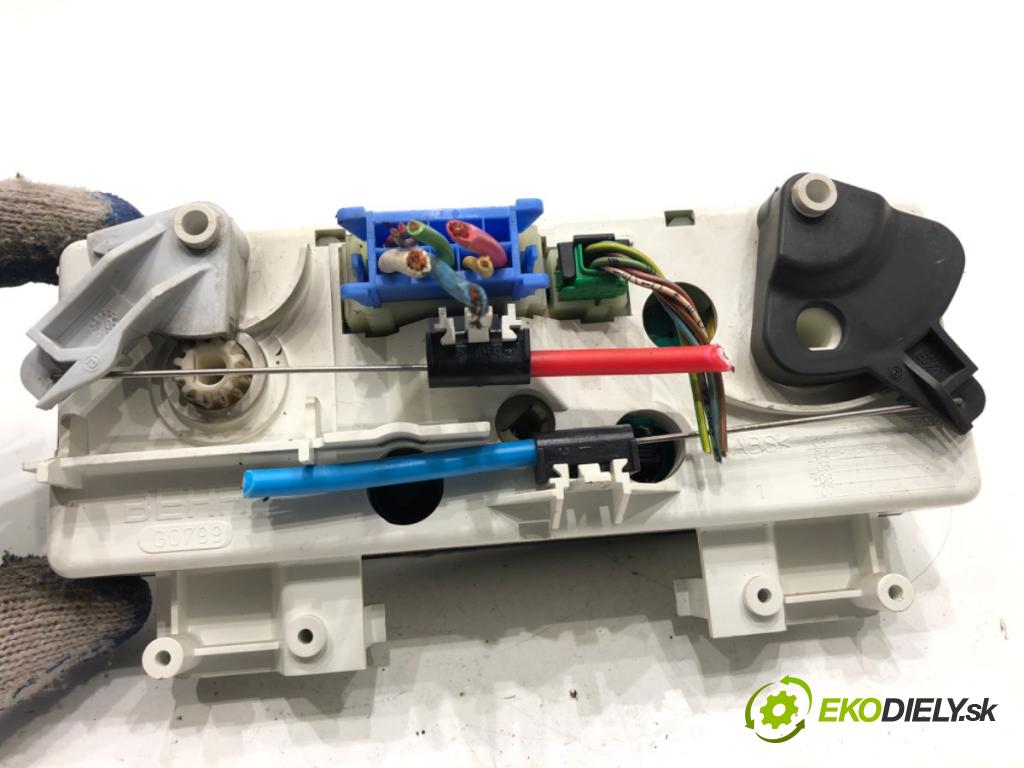 CITROEN C4 I liftback 2004 80 kW 1.6 16V 1587 Panel ovládaní topení B9642 (Páčky pod volantem)