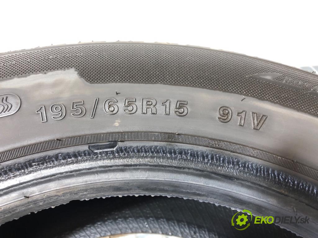 --- ---      PNEUMATIKY: PARA: VÍCENÁ SEZÓNA: 195/65 15" ZEETEX