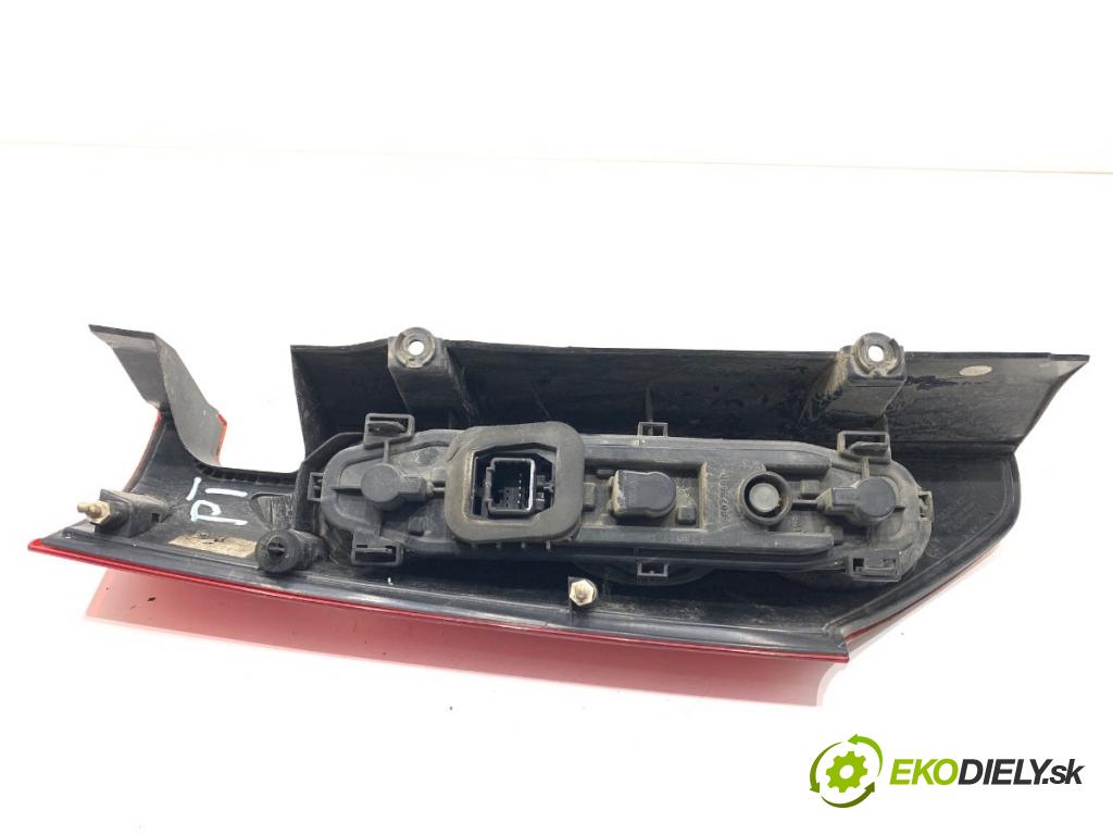 RENAULT KANGOO II nadwozie wielkoprzestrzenne (MPV) 2009 63 kW 1.5 dCi 85 (KW0K, KW0L, KW0B) 1461 Svetlo pravy zad 8200419945
