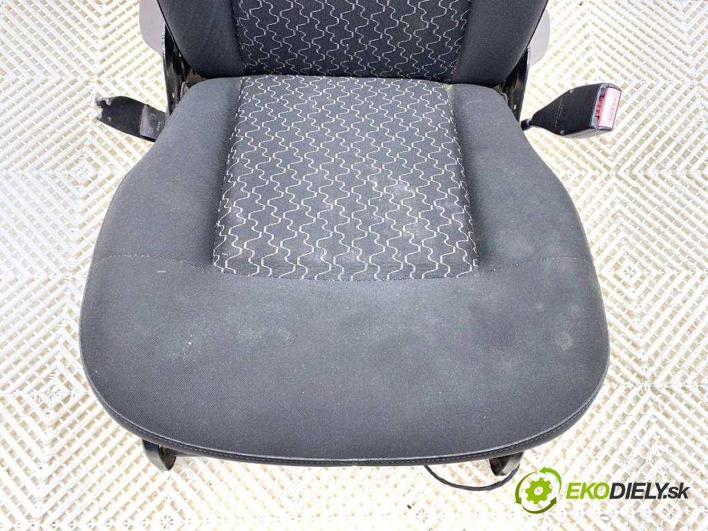RENAULT KANGOO II nadwozie wielkoprzestrzenne (MPV) 2009 63 kW 1.5 dCi 85 (KW0K, KW0L, KW0B) 1461 Sedadlo pravy predný