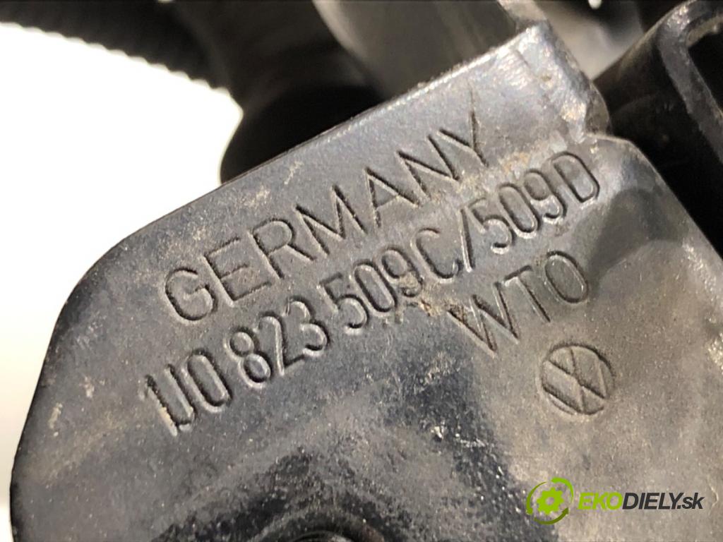 VW GOLF IV liftback 2000 66 kW 1.9 TDI 1896 zámok kapoty predný 1J0823509C/509D