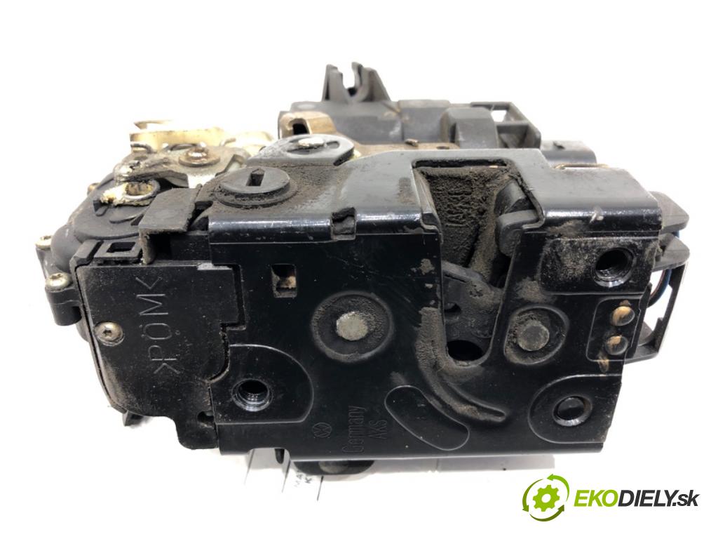 VW GOLF IV liftback 2000 66 kW 1.9 TDI 1896 zámok Dvere ľavy zad 