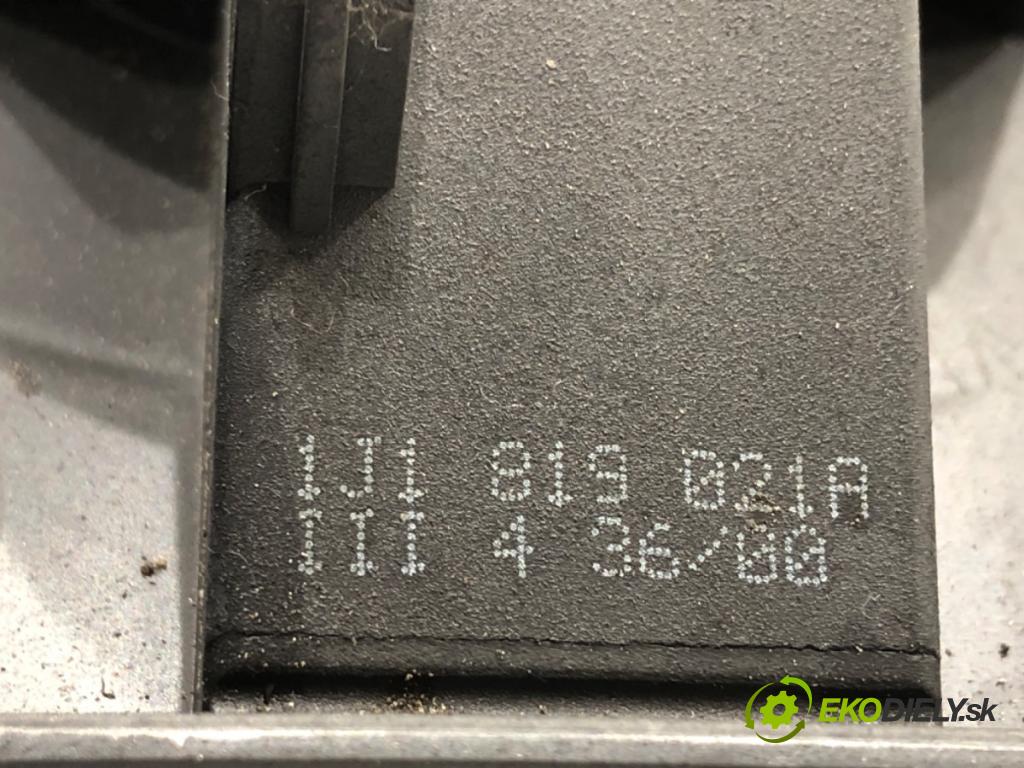 VW GOLF IV liftback 2000 66 kW 1.9 TDI 1896 ventilátor kúrenia 1J1819021A