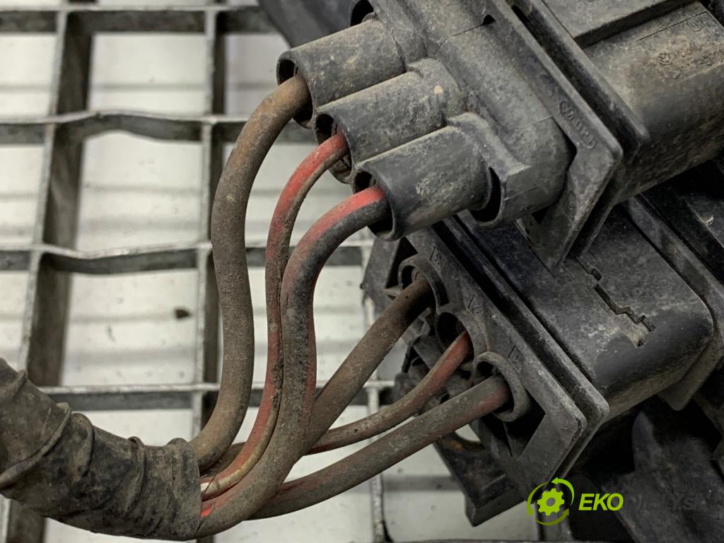 VW GOLF IV liftback 2000 66 kW 1.9 TDI 1896 Ventilátor chladiča 1J0121207M (Ventilátor)