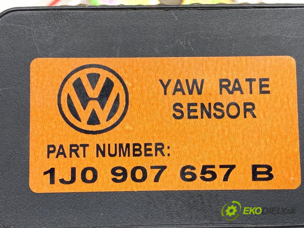 VW GOLF IV liftback 2000 66 kW 1.9 TDI 1896 Snímač ESP 1J1907637B