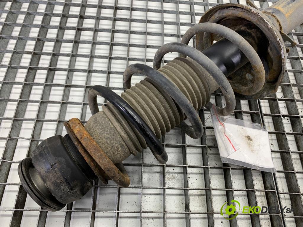 VW GOLF IV liftback 2000 66 kW 1.9 TDI 1896 Tlmič pravy predný ZE