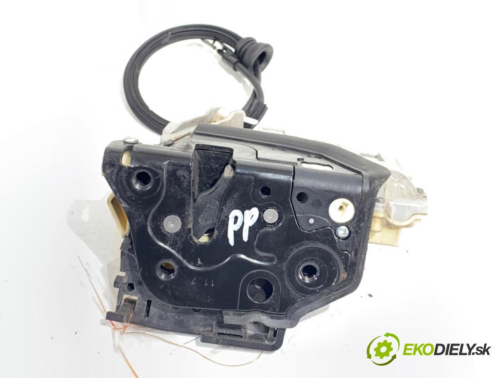 VW PASSAT B6 sedan 2007 125 kW 2.0 TDI 1968 zámok Dvere pravy predný 3C1837016A