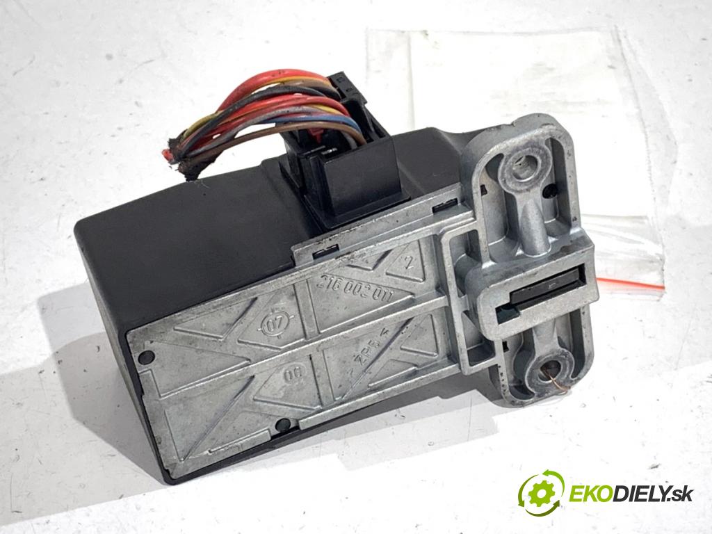 VW PASSAT B6 sedan 2007 125 kW 2.0 TDI 1968 blokáda volantu 3C0905861G (Řízení ostatní)