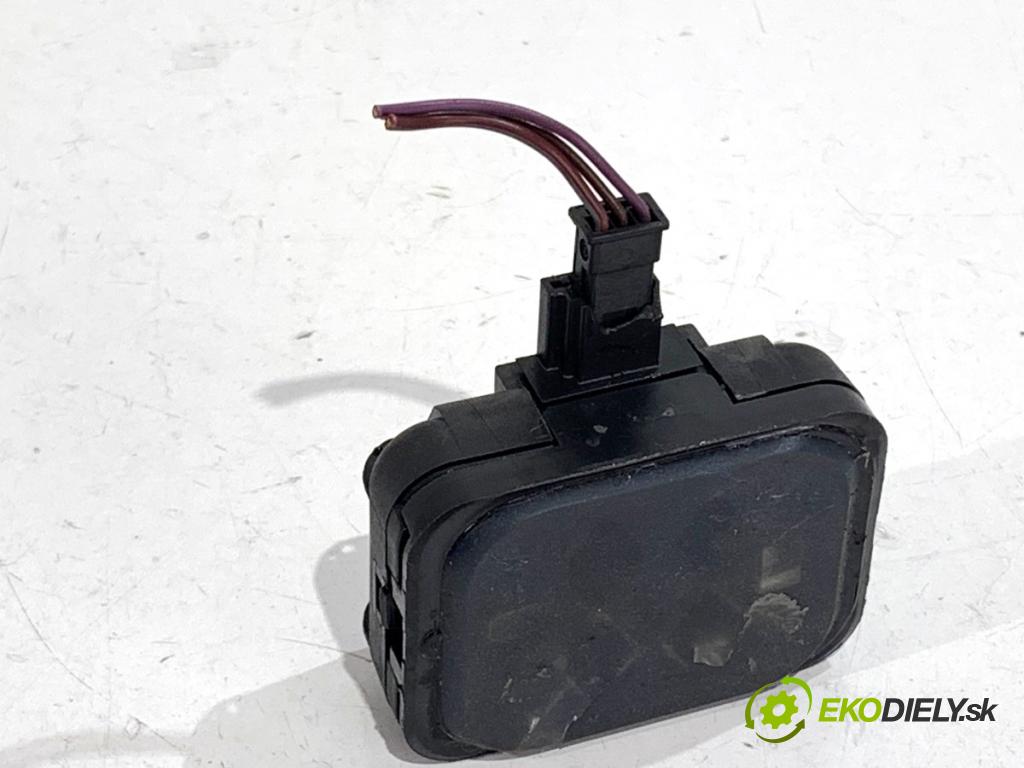 VW PASSAT B6 sedan 2007 125 kW 2.0 TDI 1968 Snímač dažďa 1K0955559 (Snímač dažďa)