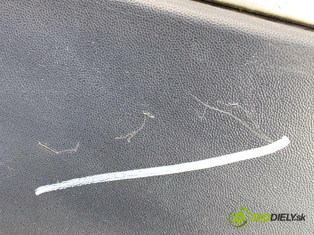 VW GOLF V liftback 2004 103 kW 2.0 TDI 1968 Nárazník zad  (Kľučka dverí ostatné)