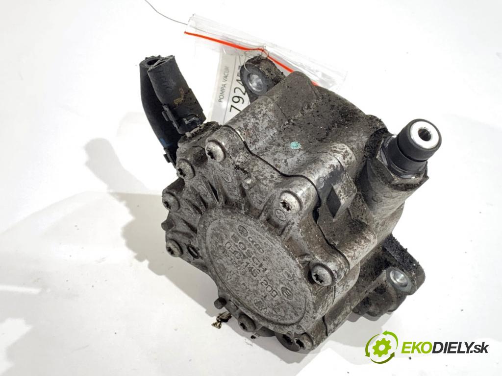 VW GOLF V liftback 2004 103 kW 2.0 TDI 1968 Pumpa vákuová 03G145209
