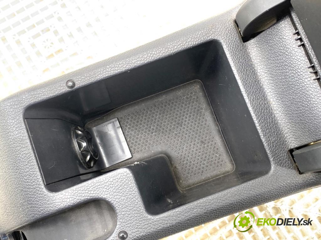 VW GOLF V liftback 2004 103 kW 2.0 TDI 1968 Lakťová opierka 1K0864251A (Lakťová opierka)