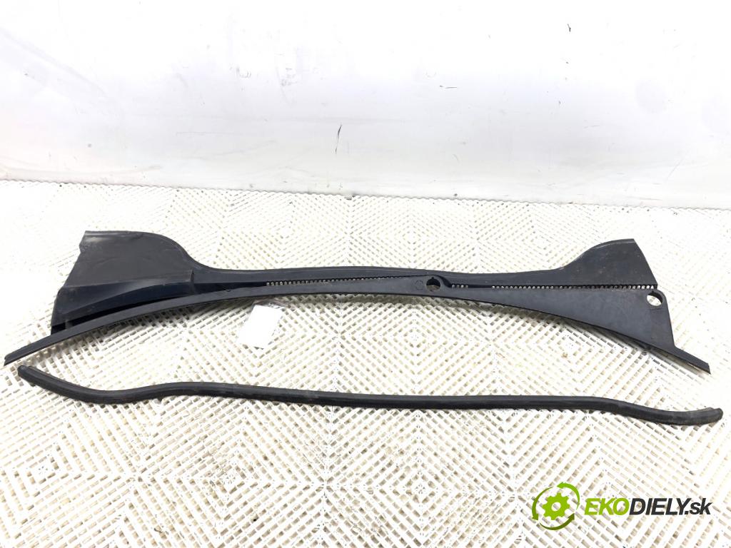 VW GOLF V liftback 2004 103 kW 2.0 TDI 1968 Torpédo, plast pod čelné okno 1K1819415 (Torpédo (plast pod čelným sklom))