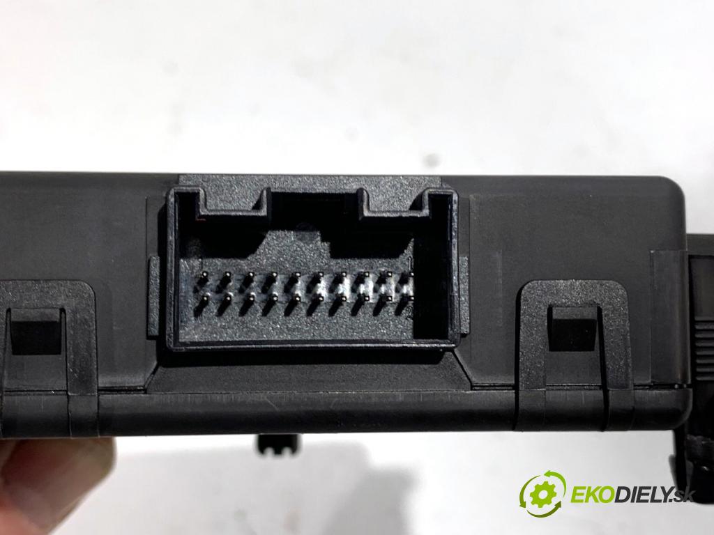 VW GOLF V liftback 2004 103 kW 2.0 TDI 1968 Modul GATEWAY 1K0907530C