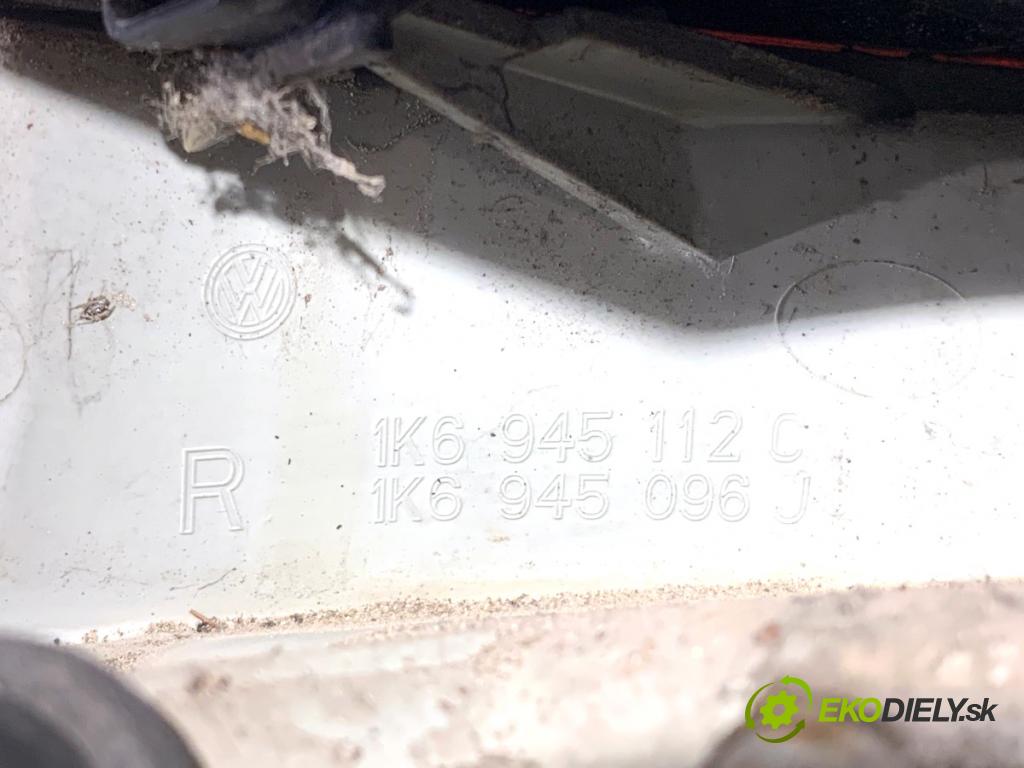 VW GOLF V liftback 2004 103 kW 2.0 TDI 1968 Svetlo pravy zad 1K6945112C