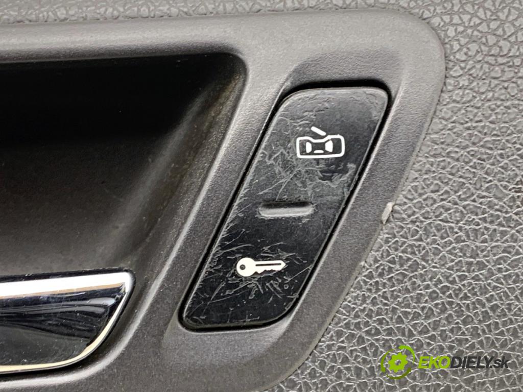 VW GOLF V liftback 2004 103 kW 2.0 TDI 1968 čalúnenie Dvere ľavy predný