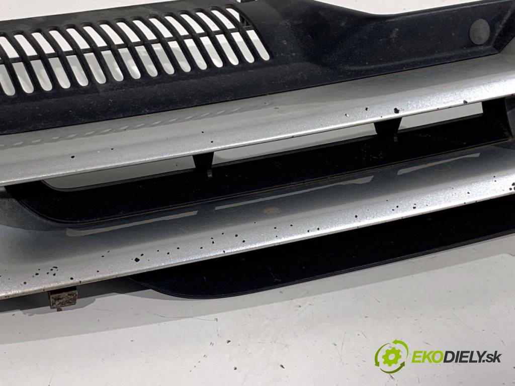 VW GOLF V liftback 2004 103 kW 2.0 TDI 1968 mřížka maska 1K0853655A (Přední mřížka (maska chladiče))