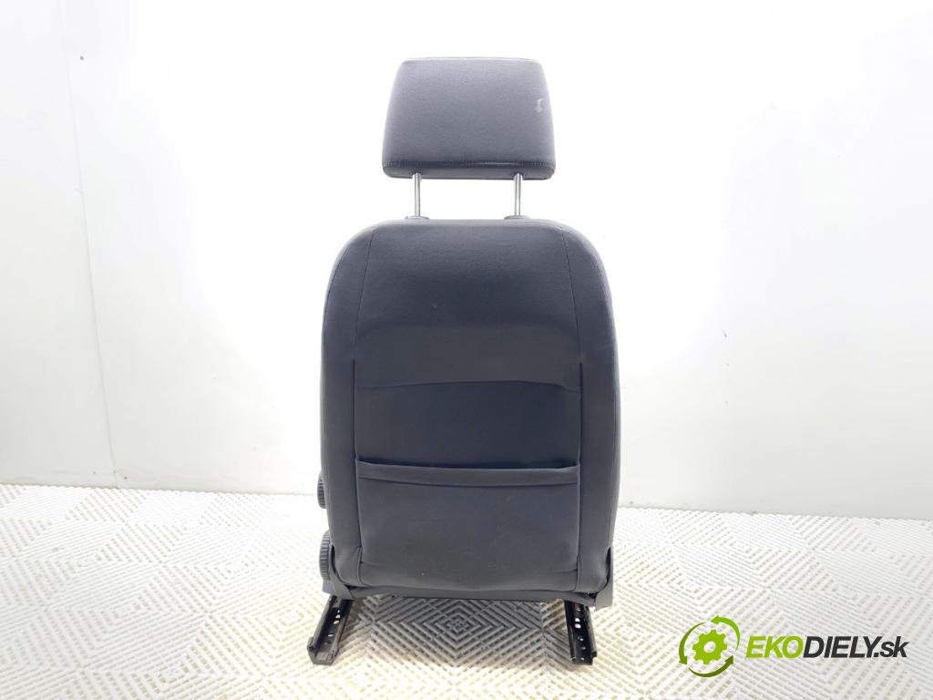 VW GOLF V liftback 2004 103 kW 2.0 TDI 1968 Sedadlo ľavy predný