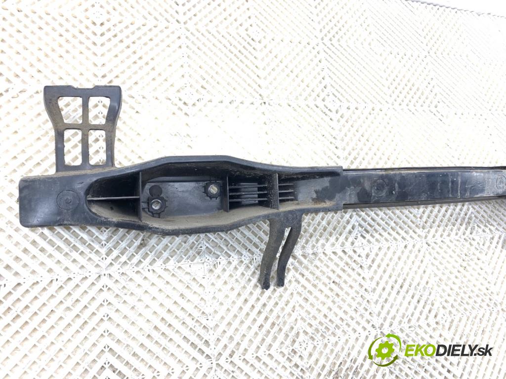 KIA PICANTO I liftback 2006 48 kW 1.1 1086 výztuha nárazníka zadní část  (Zadní výztuha)