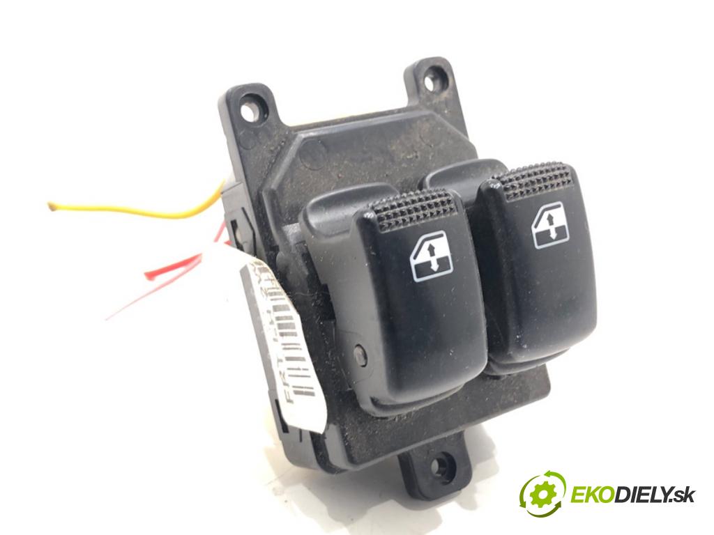 KIA PICANTO I liftback 2006 48 kW 1.1 1086 Prepínač okien 621W05240 (Prepínacie páčky pod volantom)