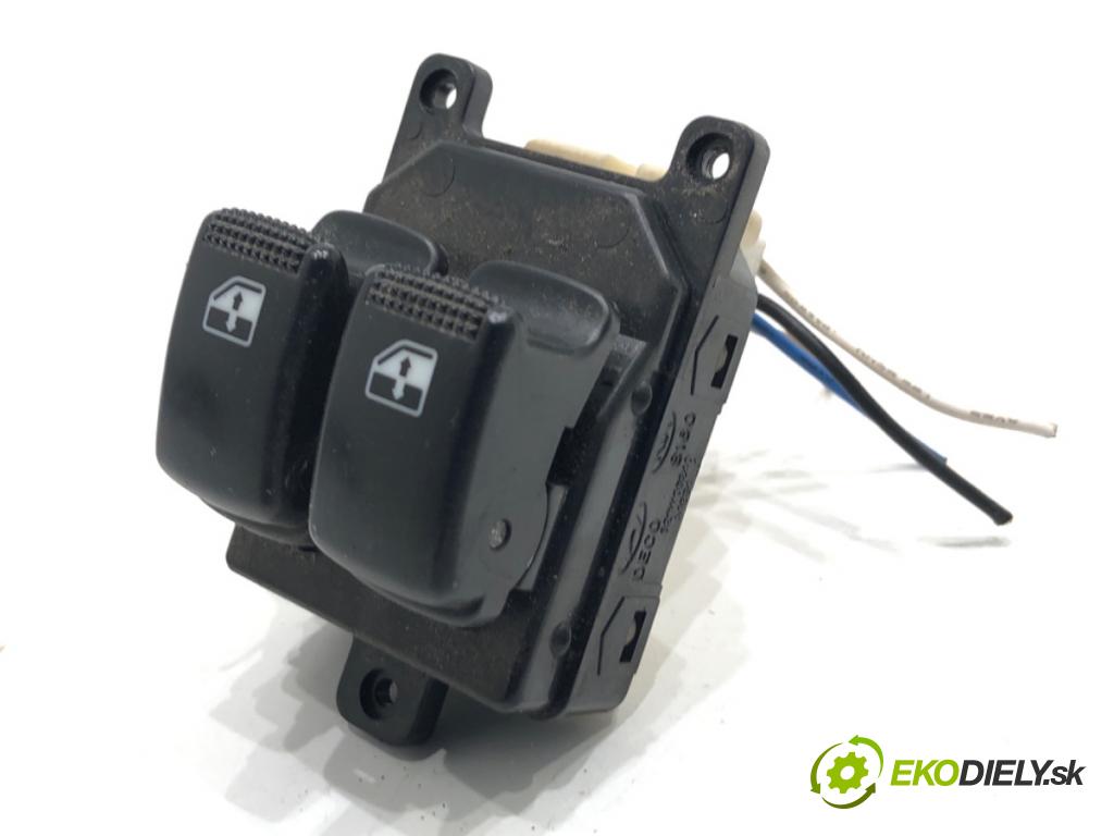 KIA PICANTO I liftback 2006 48 kW 1.1 1086 Prepínač okien 621W05240 (Prepínacie páčky pod volantom)