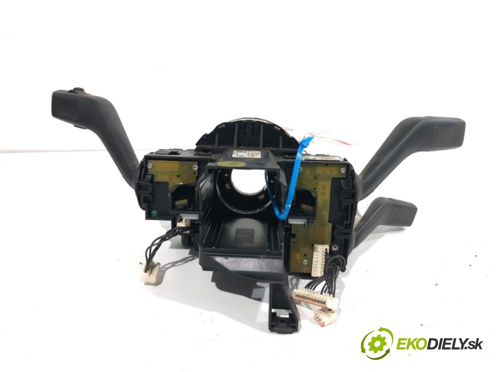 VW PASSAT B6 sedan 2005 103 kW 2.0 TDI 1968 Prepínač kombinovaný 3C0959653 (Prepínacie páčky pod volantom)