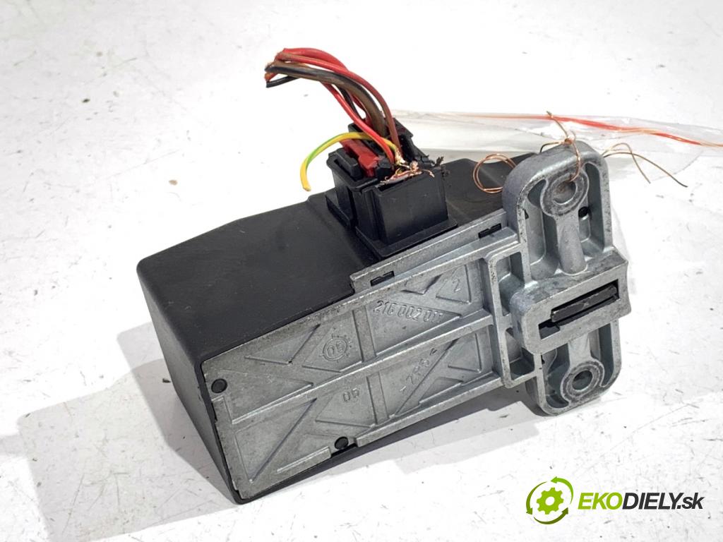 VW PASSAT B6 sedan 2005 103 kW 2.0 TDI 1968 blokáda volantu 3C0905861C (Řízení ostatní)