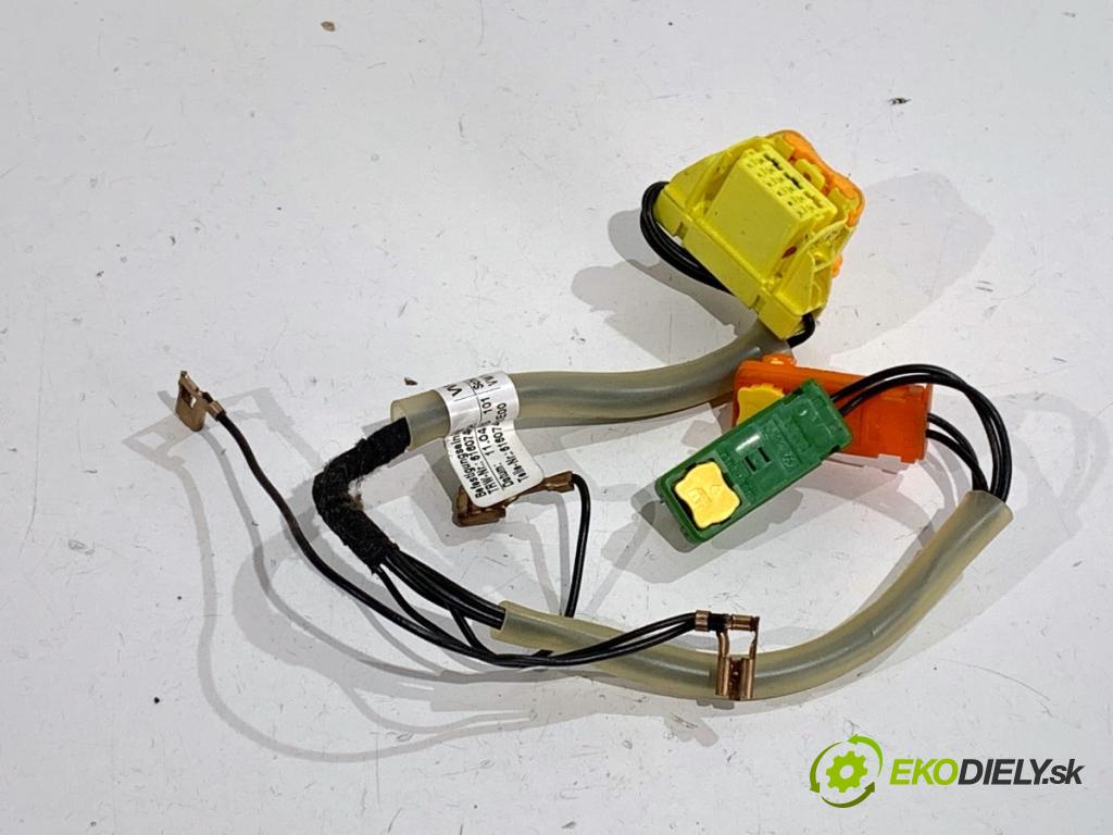 VW PASSAT B6 sedan 2005 103 kW 2.0 TDI 1968 Káblovačka silentbloku airbag 1K0971584K
