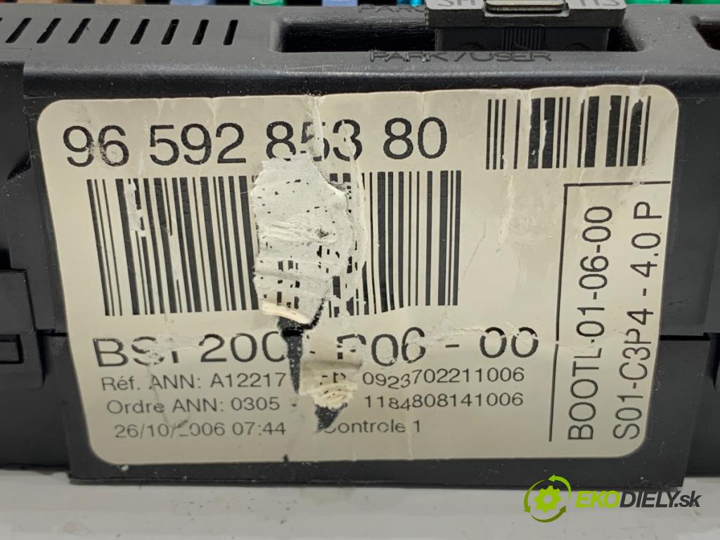 PEUGEOT 207 liftback 2006 50 kW 1.4 HDi 1398 modul BSI 9659285380 (Pojistková skříňka)