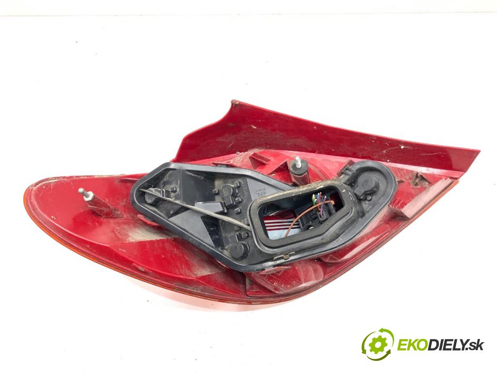 PEUGEOT 207 liftback 2006 50 kW 1.4 HDi 1398 Svetlo pravy zad 9649986580