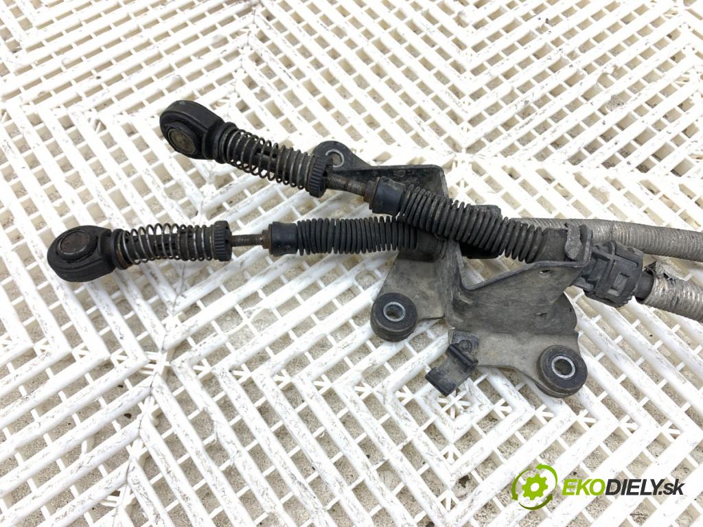 SEAT LEON I liftback 2000 81 kW 1.9 TDI 1896 Kulisa 1J0711061C (Rýchlostná páka (kulisa))