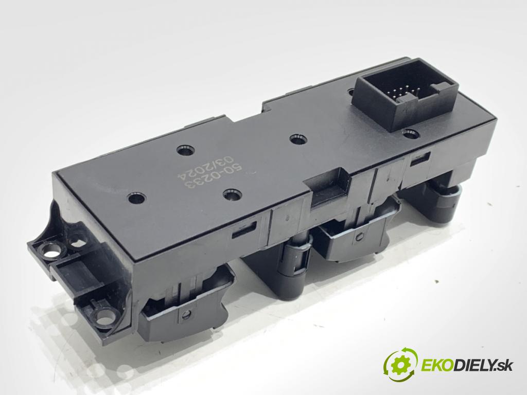 SEAT LEON I liftback 2003 77 kW 1.6 16 V 1598 Prepínač okien  (Prepínacie páčky pod volantom)