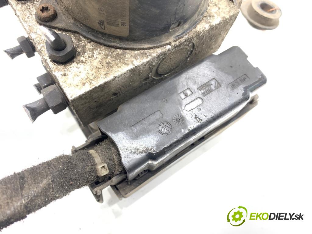 SEAT LEON I liftback 2003 77 kW 1.6 16 V 1598 Pumpa ABS 1J0614117G (Pumpa ABS)