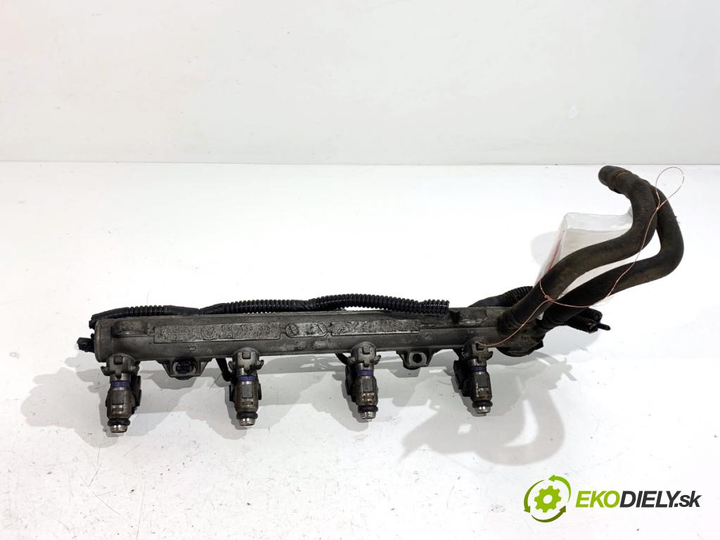 SEAT LEON I liftback 2003 77 kW 1.6 16 V 1598 Lišta vstrekovacia 036133319AL (Vstrekovacia lišta)