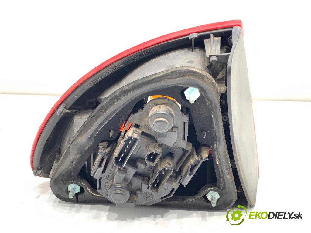SEAT LEON I liftback 2003 77 kW 1.6 16 V 1598 Svetlo pravy zad