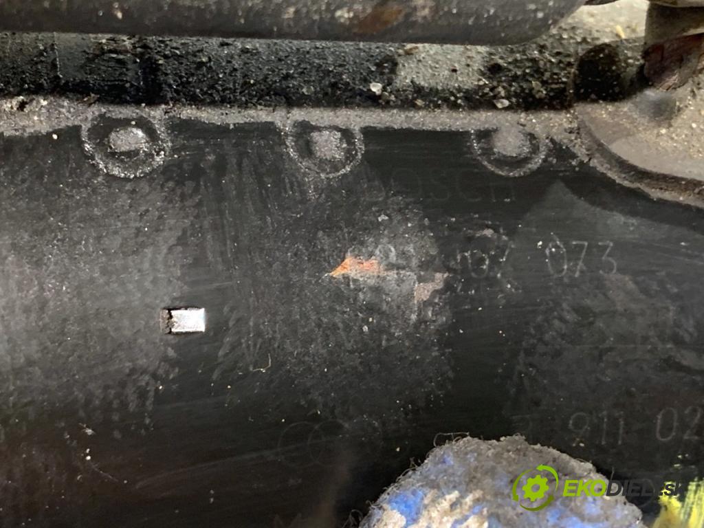 AUDI A4 B6 sedan 2001 96 kW 2.0 1984 startér 06B911023 (Startér)