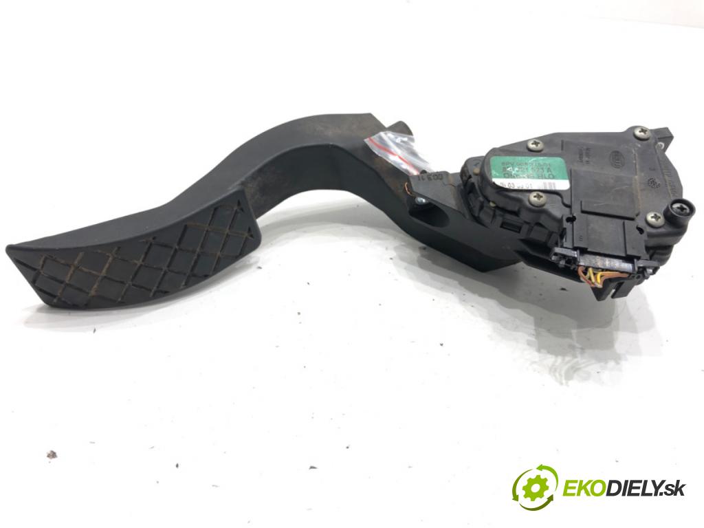 AUDI A4 B6 sedan 2001 96 kW 2.0 1984 Potenciometer plynu 8E1721523A (Potenciometer plynového pedálu)