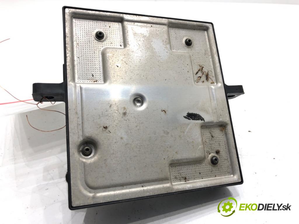 AUDI A4 B6 sedan 2001 96 kW 2.0 1984 Modul svetiel 8E0907279D (Riadiaca jednotka ostatné)