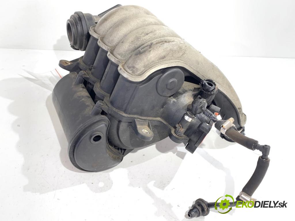 AUDI A4 B6 sedan 2001 96 kW 2.0 1984 potrubí sání 06B133210AT (Sací potrubí)