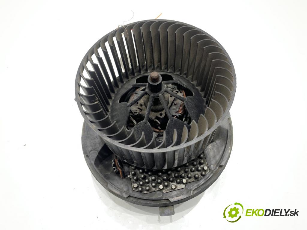 VW PASSAT B6 sedan 2006 77 kW 1.9 TDI 1896 ventilátor kúrenia 3C0907521B