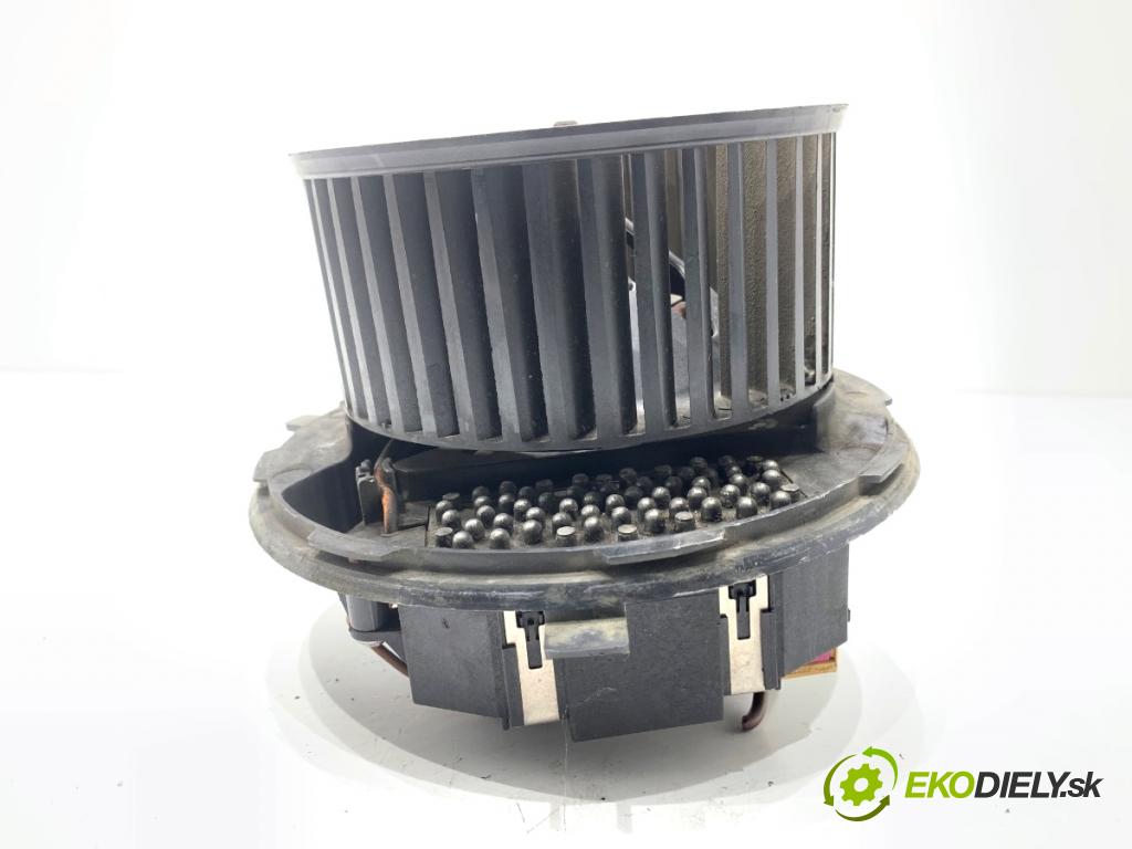 VW PASSAT B6 sedan 2006 77 kW 1.9 TDI 1896 ventilátor kúrenia 3C0907521B