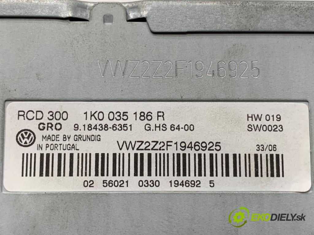 VW PASSAT B6 sedan 2006 77 kW 1.9 TDI 1896 RADIO 1K0035186R (Audio zariadenie)