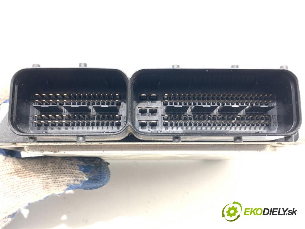 VW PASSAT B6 sedan 2006 77 kW 1.9 TDI 1896 riadiaca jednotka Motor 906021LR 0281013260 (Riadiaca jednotka)