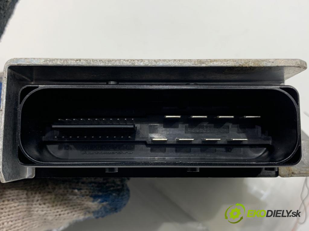 VW PASSAT B6 sedan 2006 77 kW 1.9 TDI 1896 Modul brzdy ručnej brzdy 3C0907801B